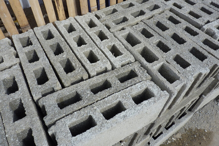 Полые бетонные блоки
